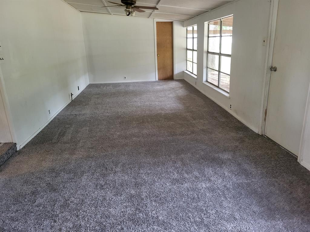 375 N Austin Property Photo 6