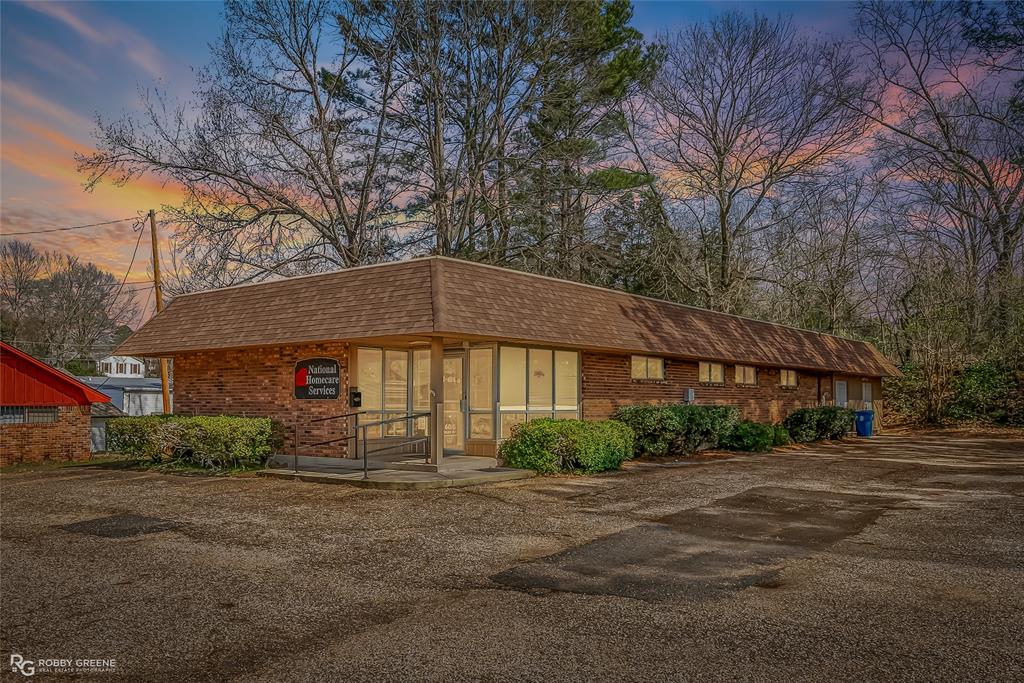 606 Sibley Road Property Photo