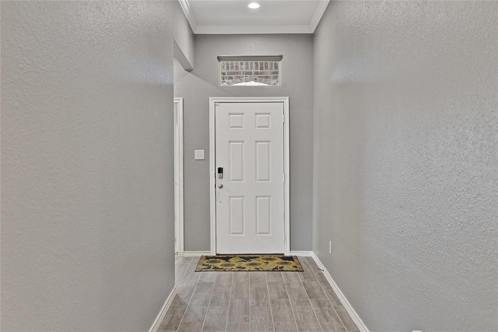 1829 Agarito Drive Property Photo 4