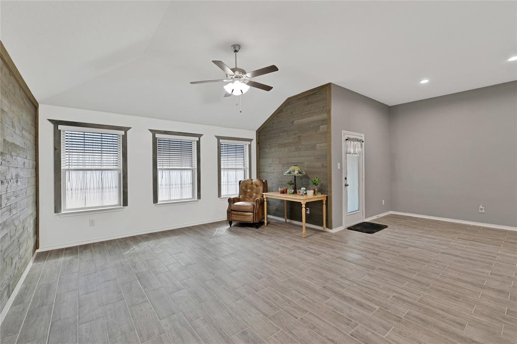 1829 Agarito Drive Property Photo 8