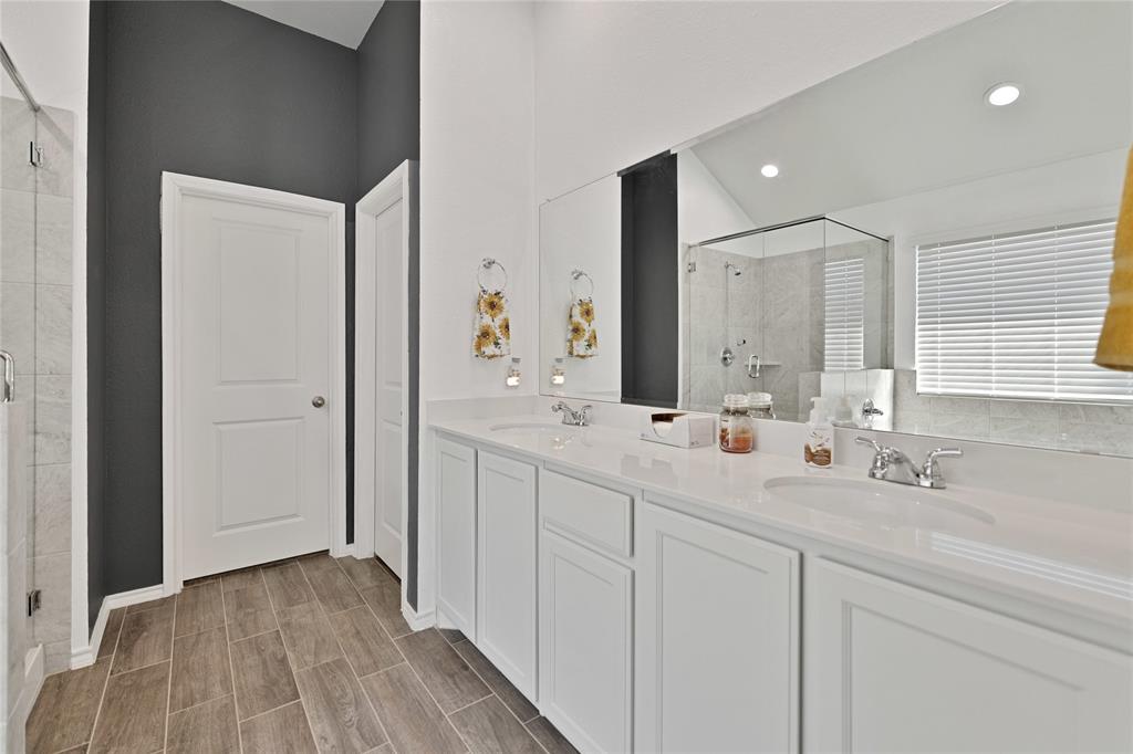 1829 Agarito Drive Property Photo 16