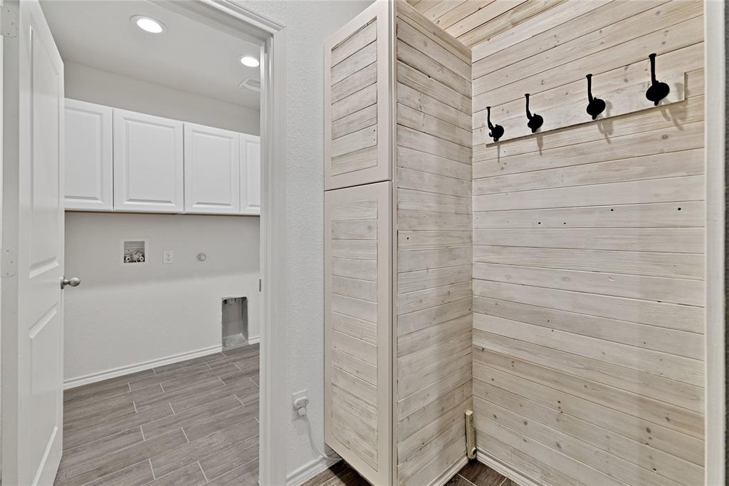 1829 Agarito Drive Property Photo 23