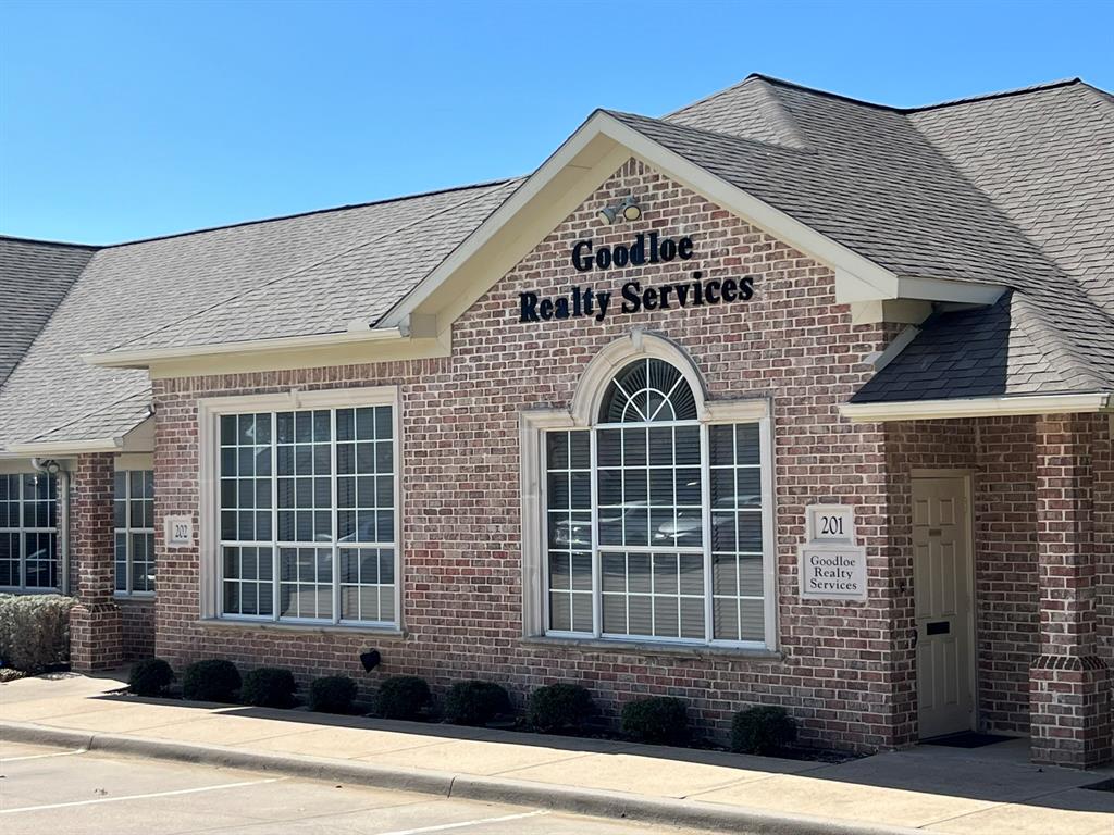 2840 Keller Springs Road Property Photo