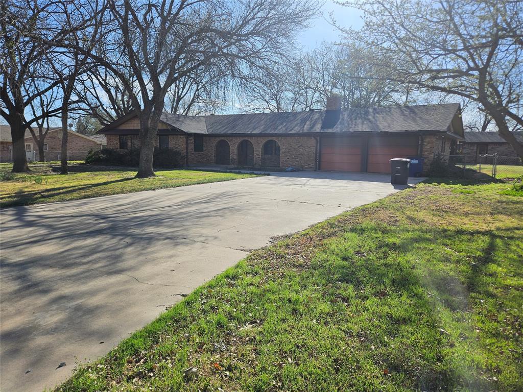 831 N Willow Street Property Photo