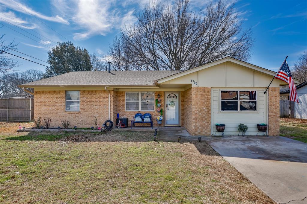 1700 Iris Street Property Photo