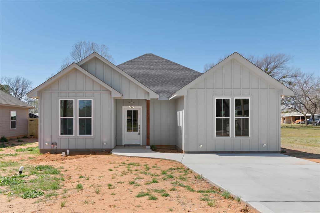 711 3rd Street Property Photo