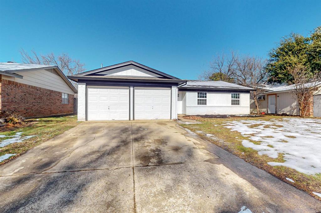 701 Price Drive Property Photo 4