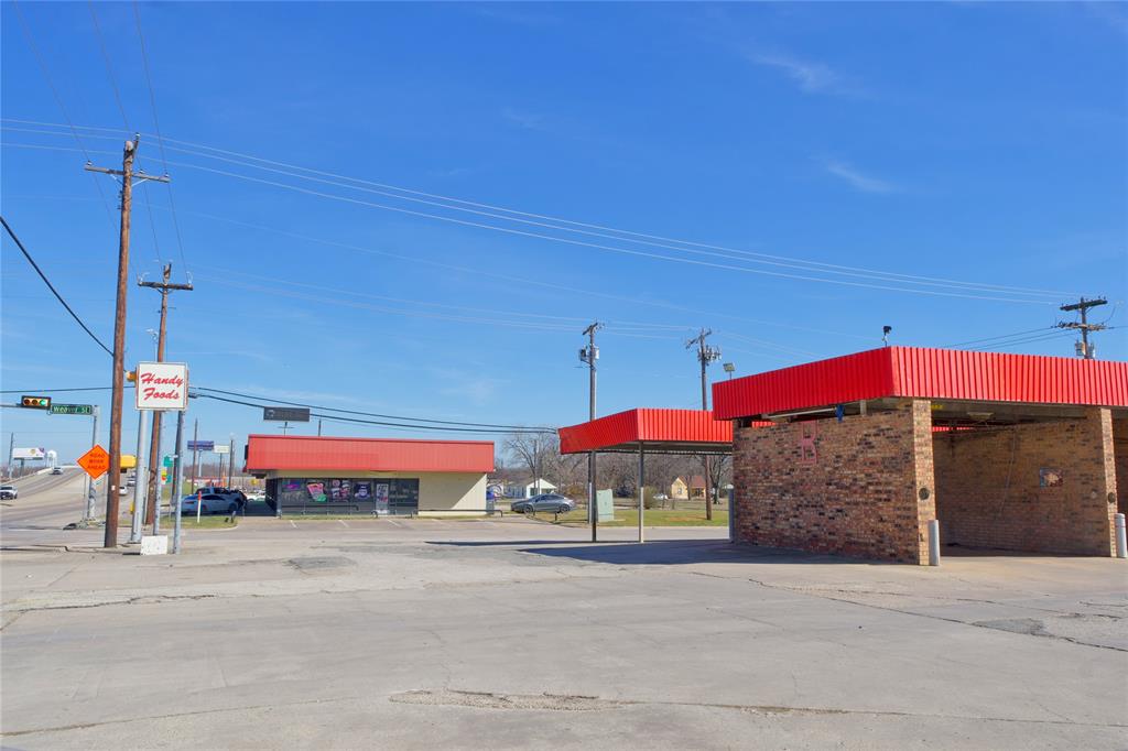 402 Highway 82 Avenue Property Photo 2