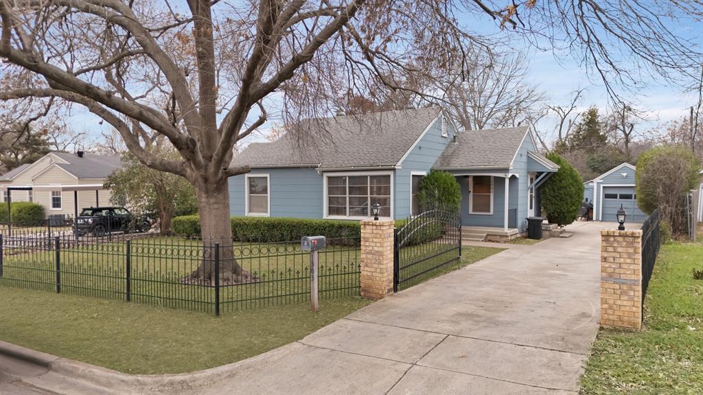 1505 Woodlawn Street Property Photo