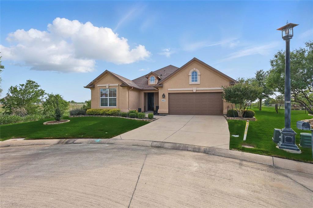 10112 Parkcrest Court Property Photo 3