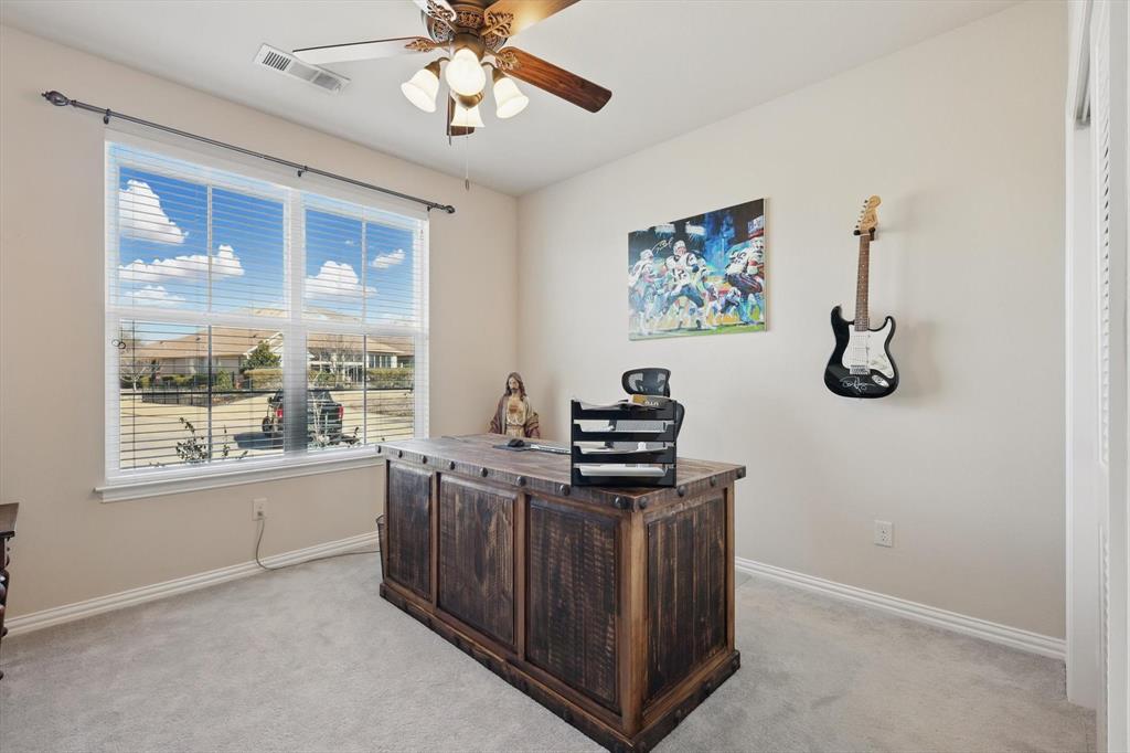10112 Parkcrest Court Property Photo 6
