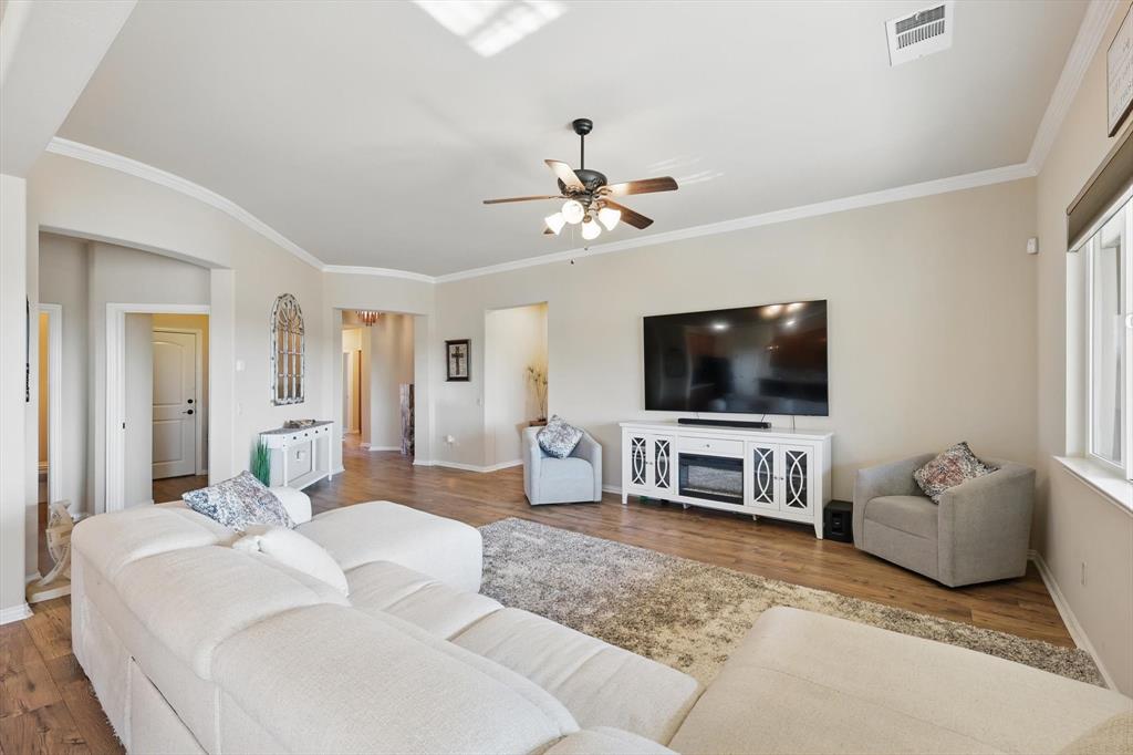 10112 Parkcrest Court Property Photo 11