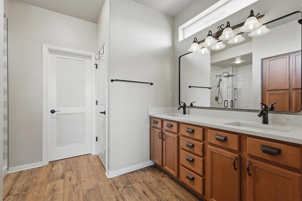 10112 Parkcrest Court Property Photo 27