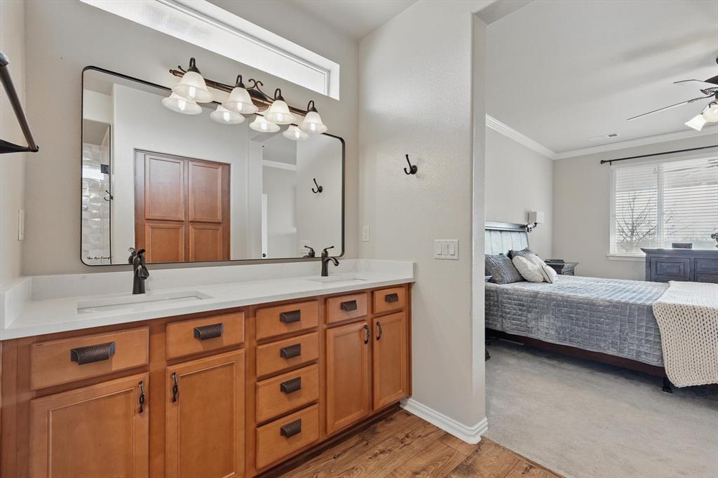 10112 Parkcrest Court Property Photo 28