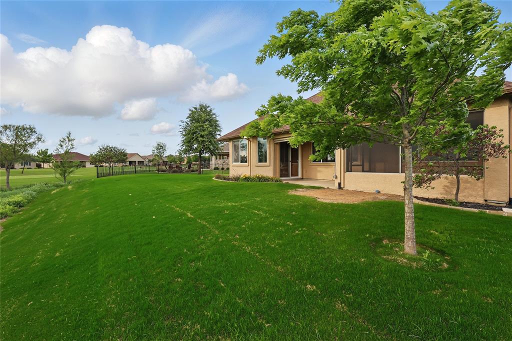 10112 Parkcrest Court Property Photo 35