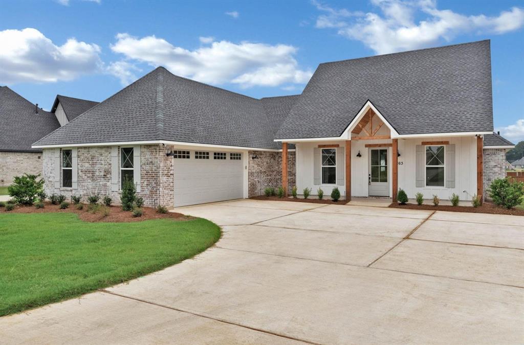 163 Oak Alley Property Photo