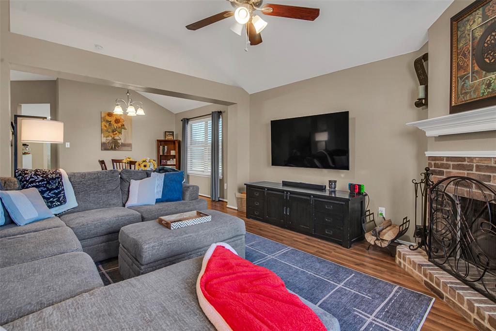 1108 Courtney Drive Property Photo 4