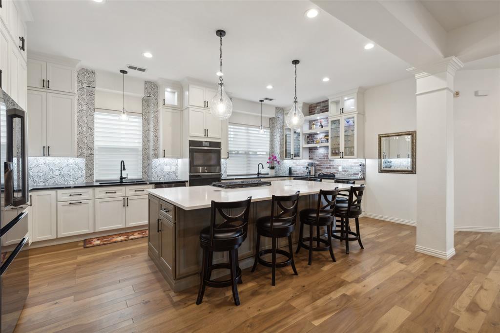 731 Bradford Street Property Photo