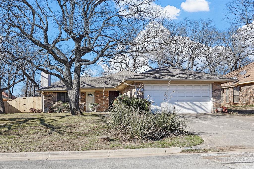2121 Turf Club Drive Property Photo