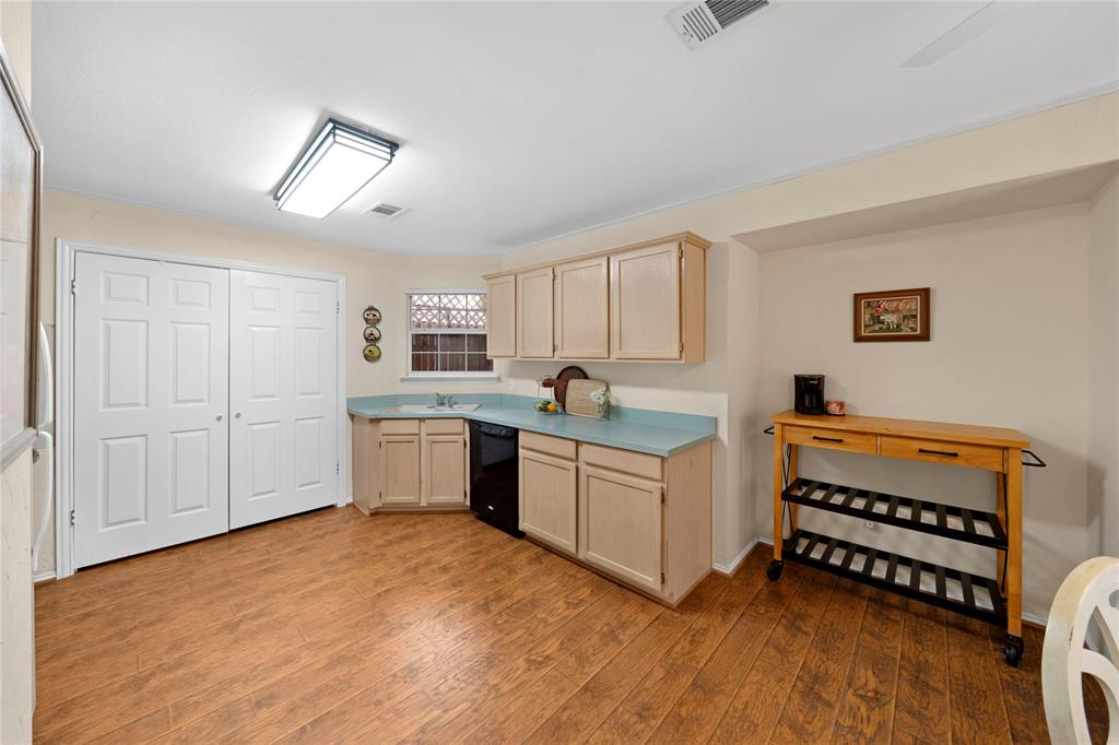 7892 Abbey Road Property Photo 9