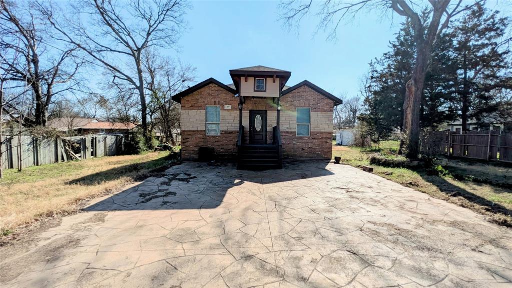 409 Giles Street Property Photo