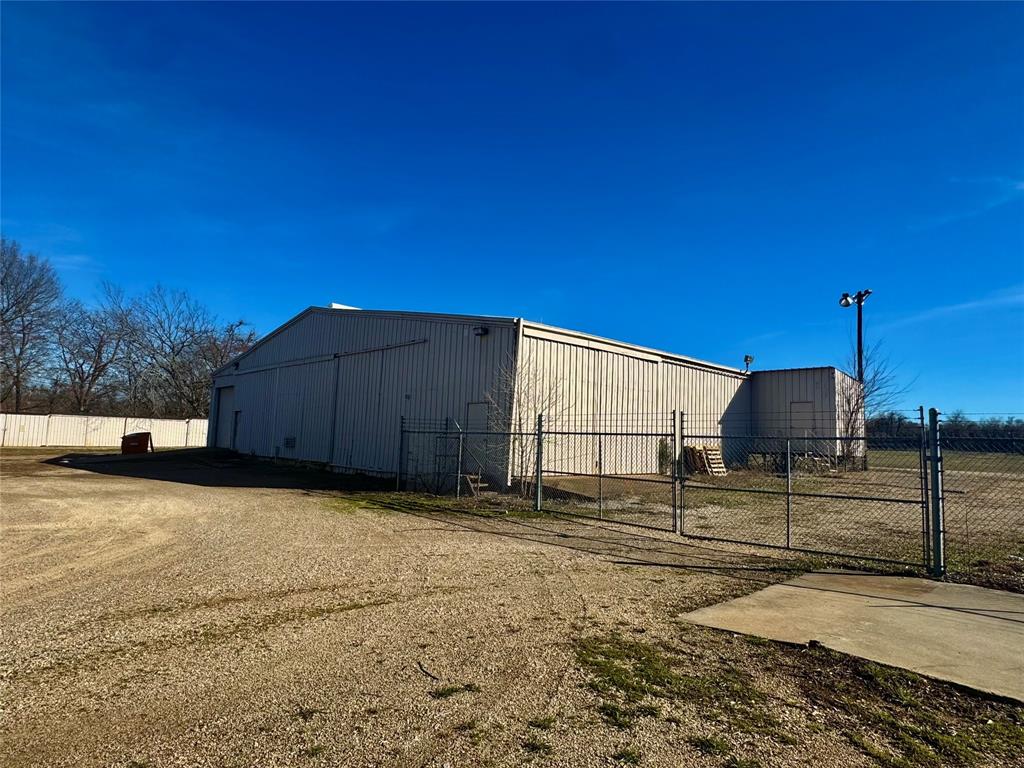 222, 232 & 254 E Hickory Street Property Photo 6