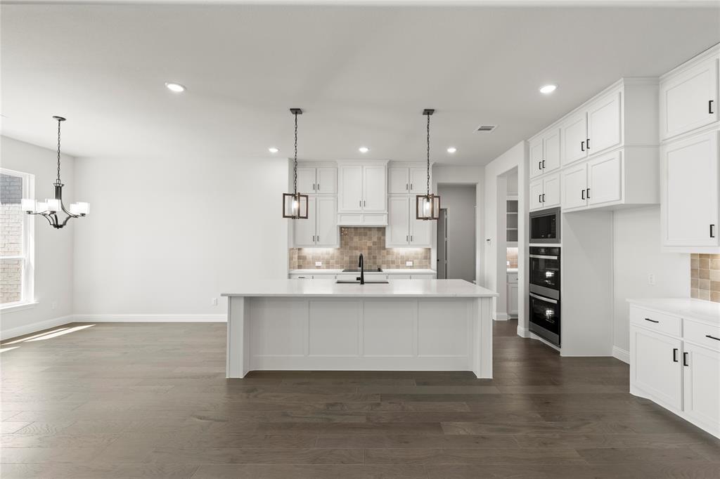 325 Waterview Property Photo