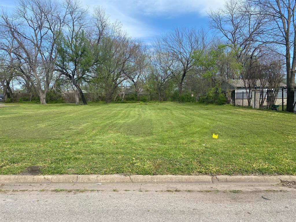 .25 ACRES N Montgomery Street
