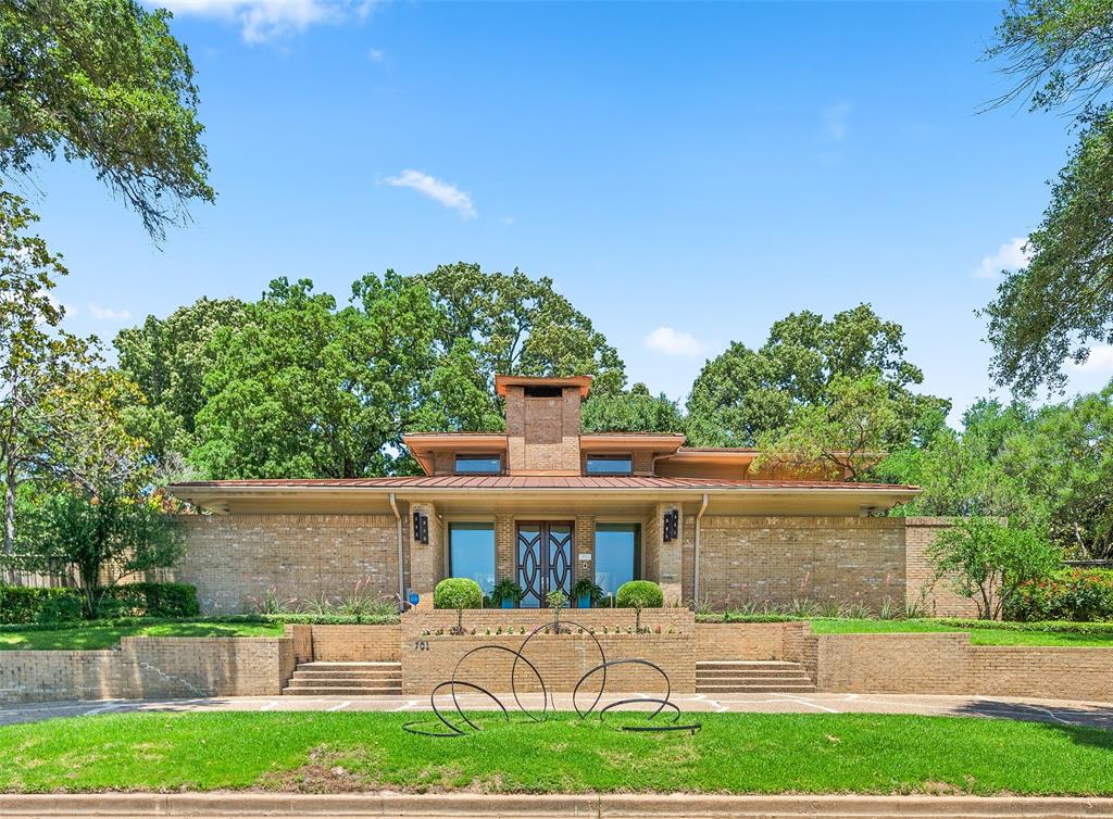701 Woodland Hills Drive Property Photo
