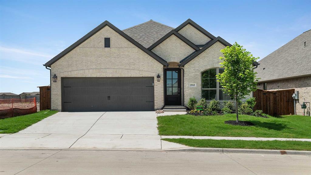2915 Soaring Hills Drive Property Photo 1