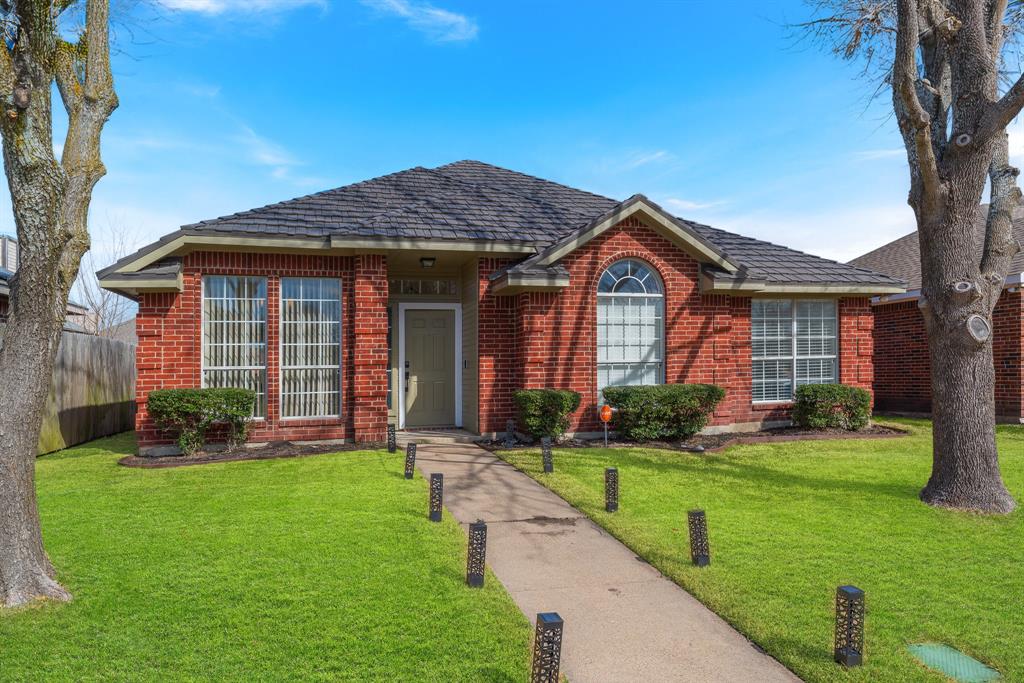 2827 Saint Martin Drive Property Photo