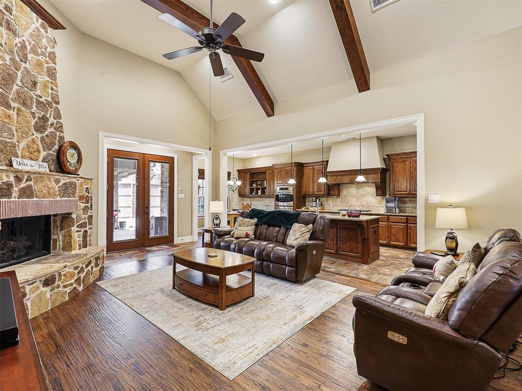 741 Butchart Drive Property Photo