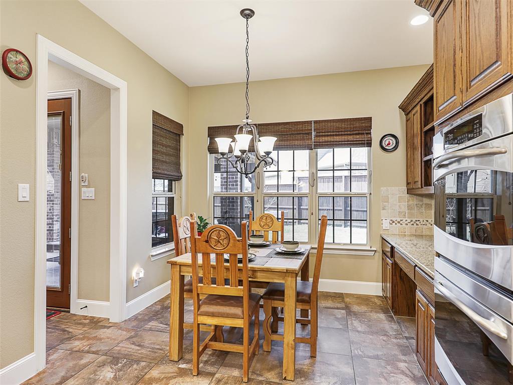 741 Butchart Drive Property Photo 18