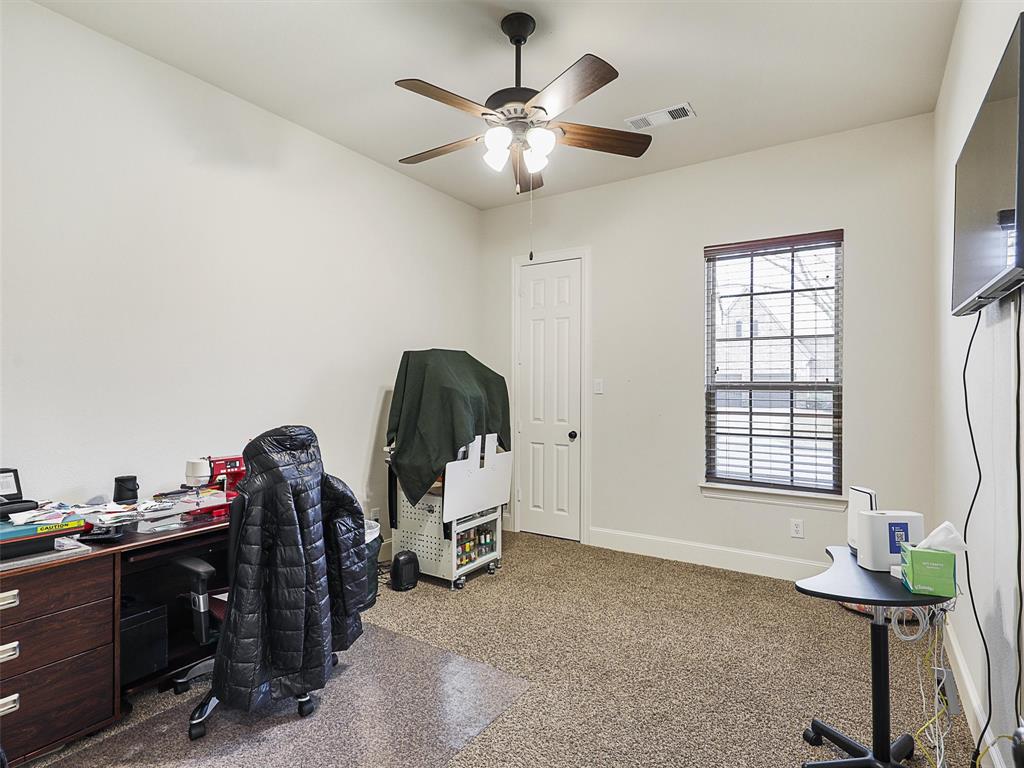 741 Butchart Drive Property Photo 28