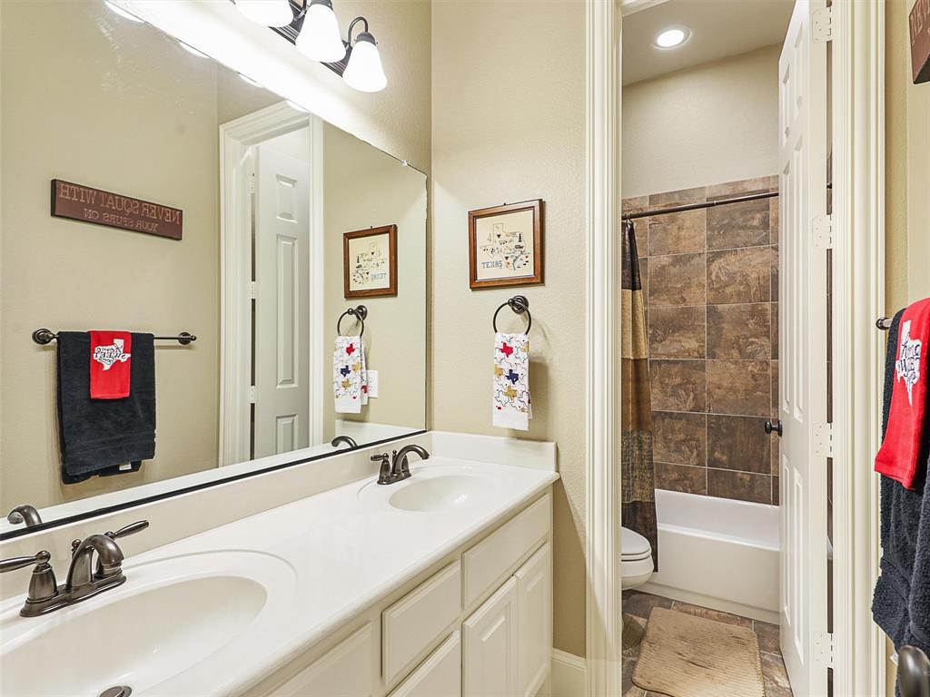 741 Butchart Drive Property Photo 29