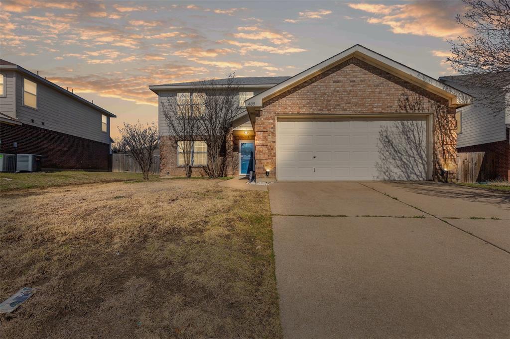 409 Centennial Place Property Photo