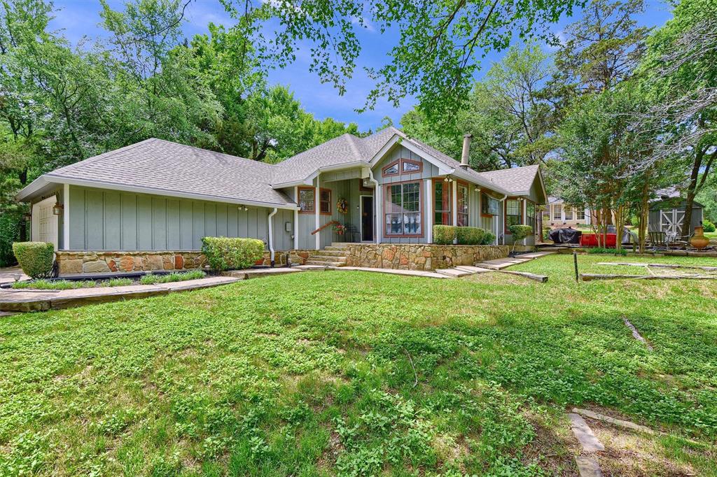 623 Kiowa Dr E Property Photo