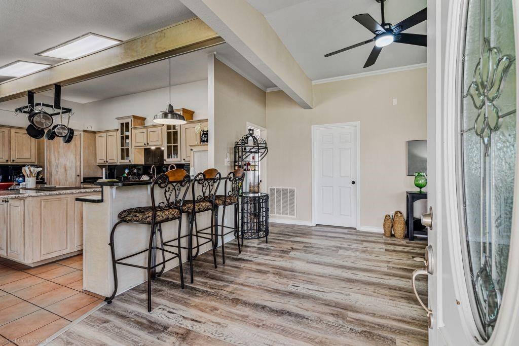 1646 Walnut Street Property Photo 5