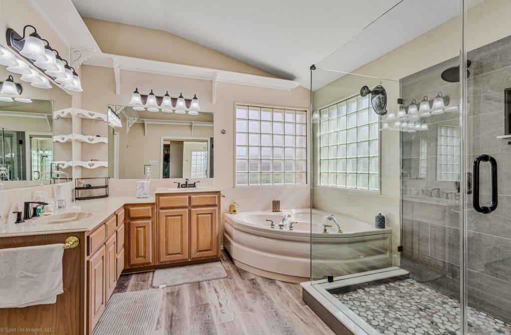 1646 Walnut Street Property Photo 18