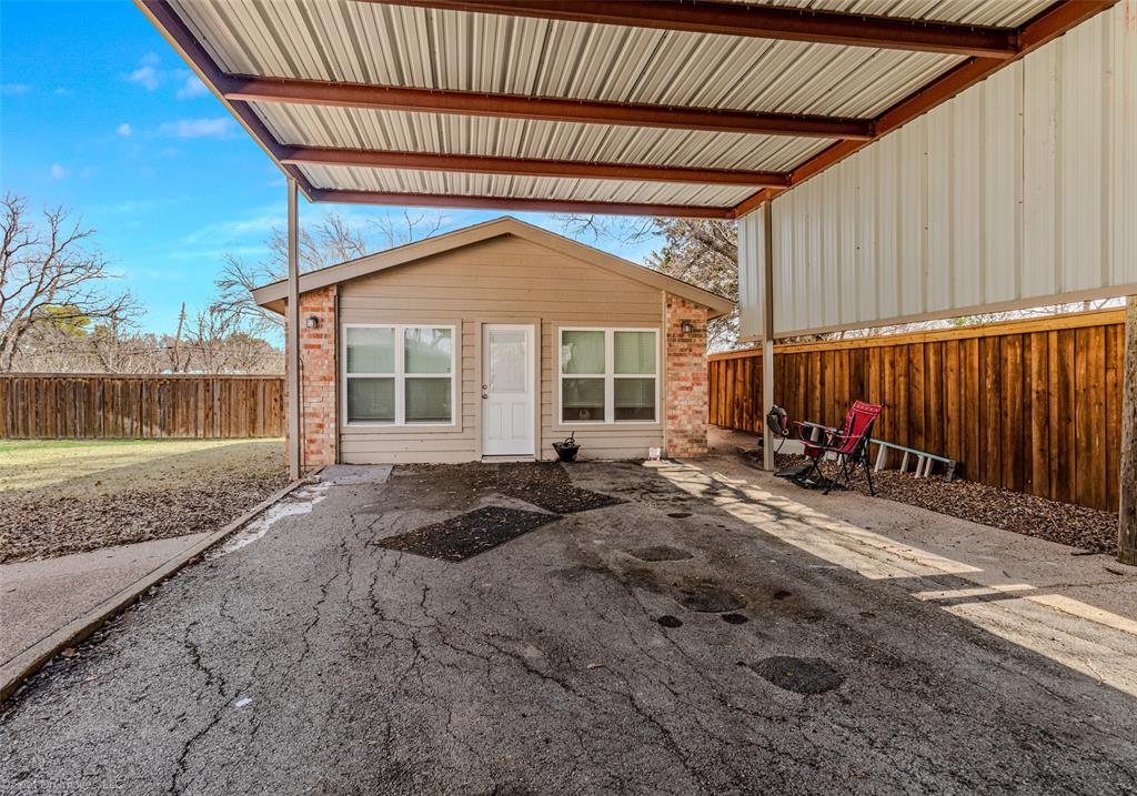 1646 Walnut Street Property Photo 21