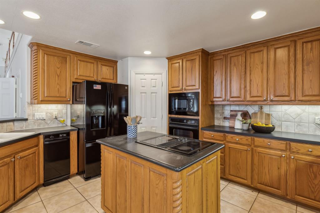 12240 Wellington Road Property Photo 12
