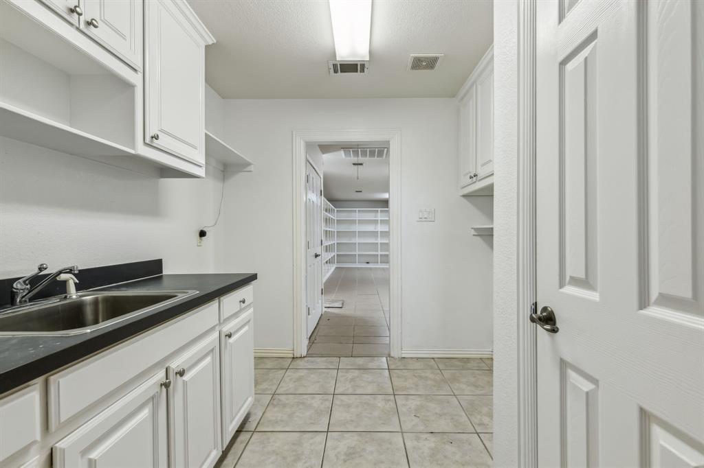 12240 Wellington Road Property Photo 19