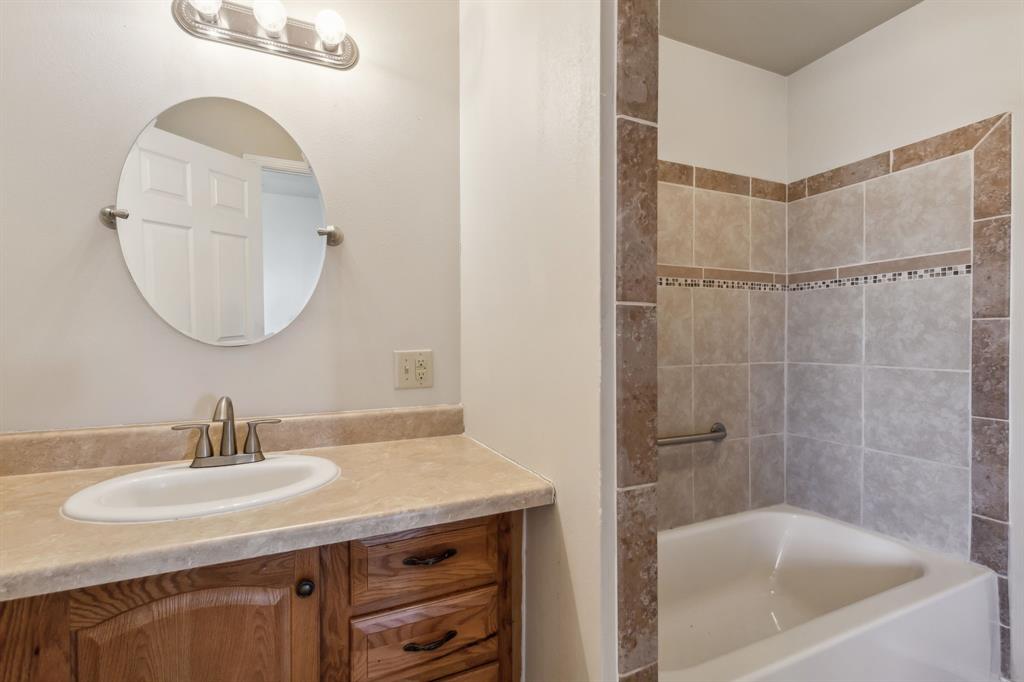 12240 Wellington Road Property Photo 35