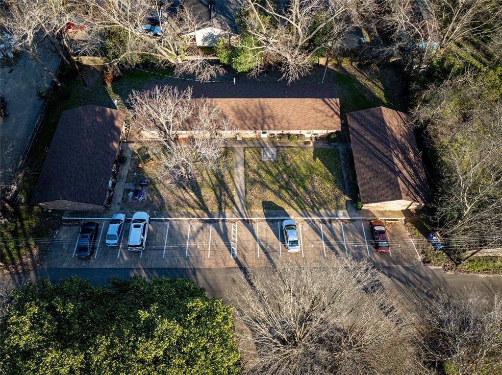 1006 Plum Street Property Photo 4