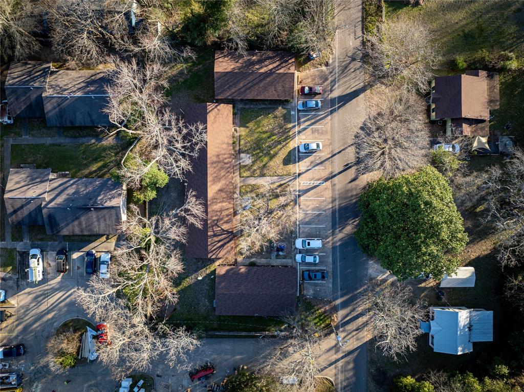 1006 Plum Street Property Photo 7