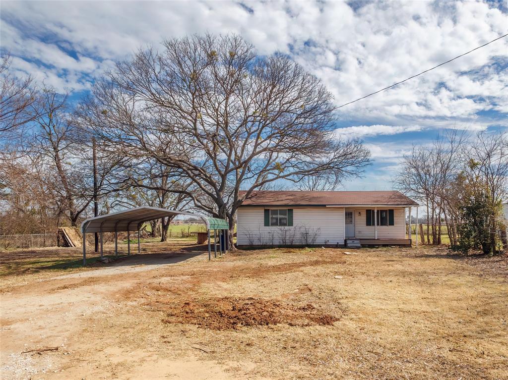 704 Maple Street Property Photo