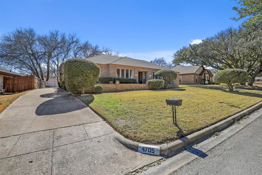 4705 Foxfire Way Property Photo