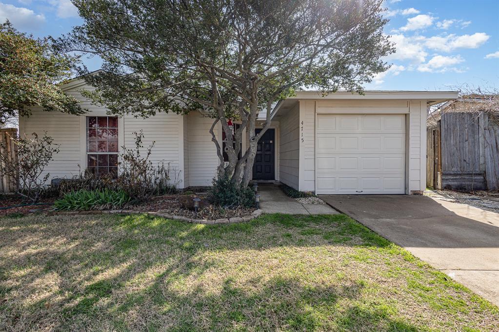 4715 Chowning Circle Property Photo