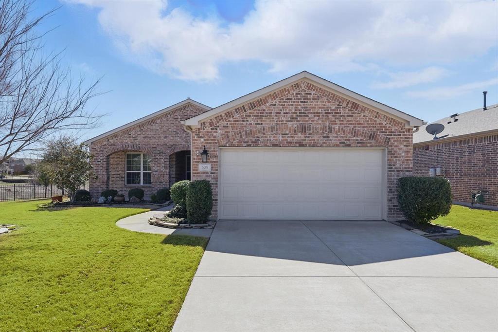305 Balboa Court Property Photo