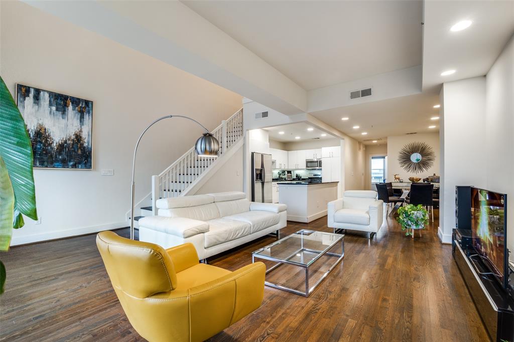 5055 Addison Circle Property Photo